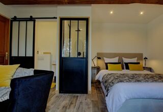  Maison  vendre 15 + pices 900 m