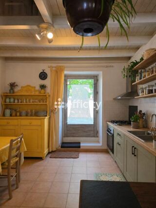  Immeuble à vendre 14 pièces 295 m²
