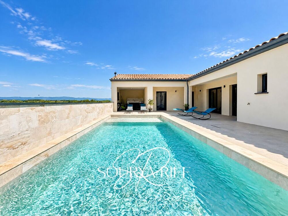 VILLA 4 CHAMBRES, CLIMATISATION, PISCINE, SOUS-SOL