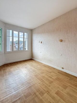  Appartement à louer 3 pièces 62 m²