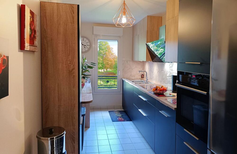 Appartement 4 pièces 80 m2 (Rosny Sous Bois 93110)