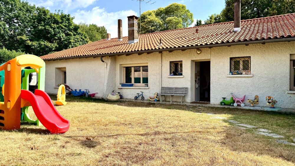 À louer maison T6 de 157 m2 avec jardin à Bessières