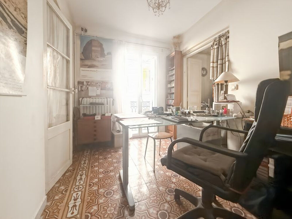 Idéal investisseur ! Ensemble de 3 logements: soit deux T3 et un T2 avec deux garages et cave