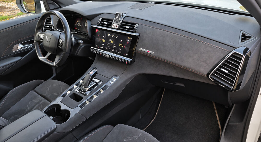 DS7 2.0 BlueHDi 180 EAT8 Performance Line Plus - Automatique 2020 occasion 72210 La Suze Sur Sarthe