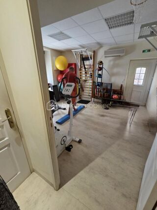  Immeuble � vendre 12 pi�ces 254 m�