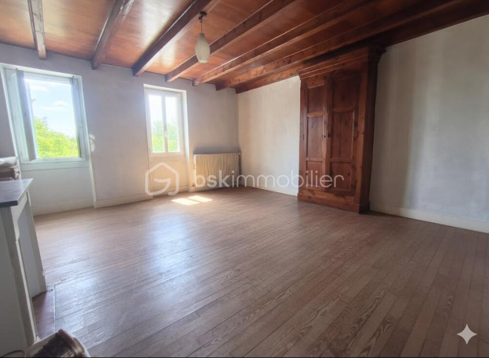 Grande maison de 200m2 à petit prix, fort potentiel, idéal investisseur!