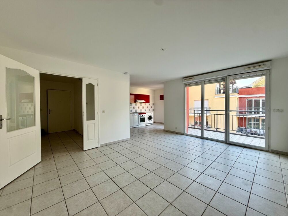 Vente Appartement Dpt Haute Savoie (74), à vendre FAVERGES appartement T3 ( 73,83 m2) Expo Nord Ouest au 2ème étage avec terrasse Faverges