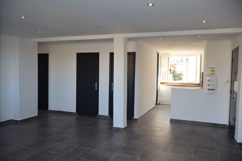 Faux F4 avec Terrasse+cave Montpellier St Cléophas / Nouveau Saint Roch