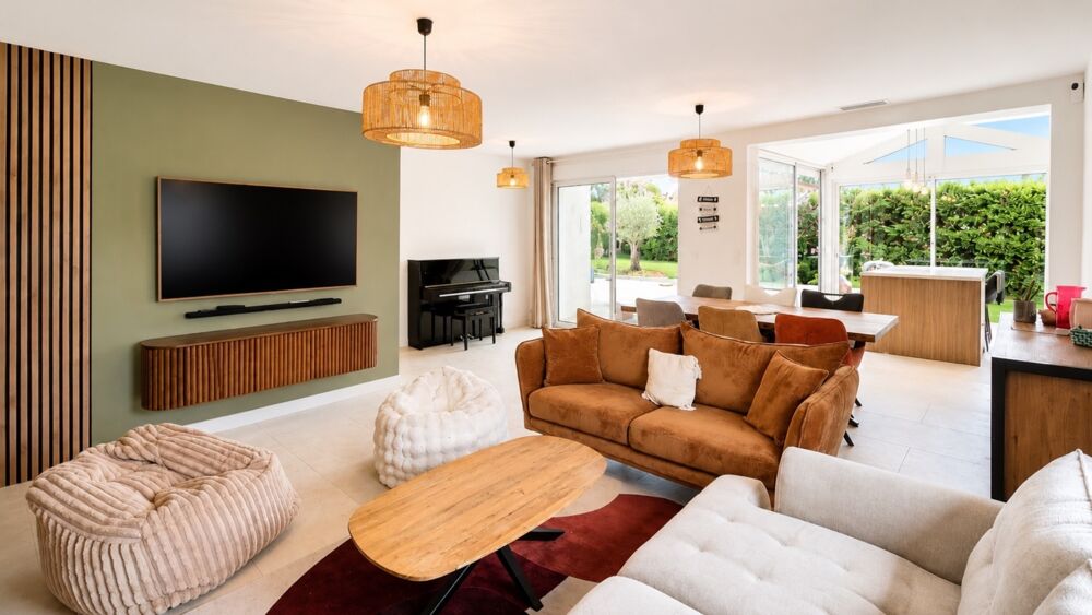 Vente Maison Maison 3 chambres, rénovée, de plain-pied avec piscine chauffée et jacuzzi Soustons