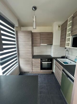  Appartement à louer 3 pièces 61 m²