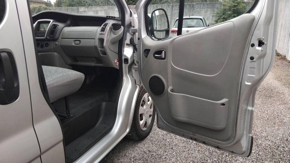 Trafic Passenger L2 H1 2.0 dCI 115 Expression 2013 occasion 38230 Pont De Cheruy