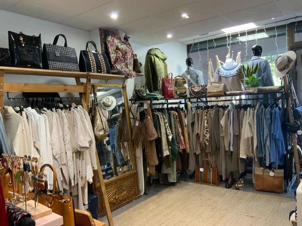  Fonds de commerce à vendre proche grasse centre ville prêt a porter homme femme enfant .accessoire de mode .produits de beauté 