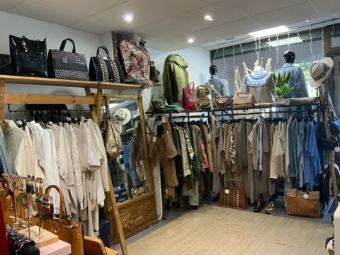 Fonds de commerce &agrave; vendre proche grasse centre ville pr&ecirc;t a porter homme femme enfant .accessoire de mode .produits de beaut&eacute; 120000 06130 Proche grasse