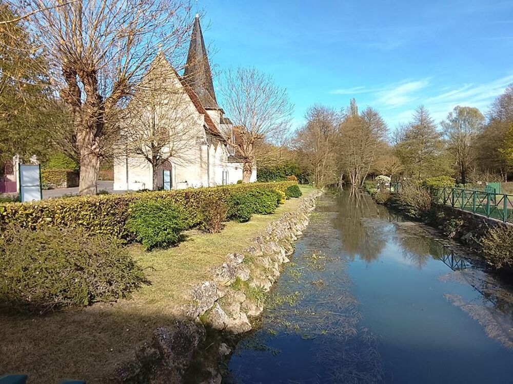 Maison Le Petit Pressigny 8 pièce(s) 200 m2