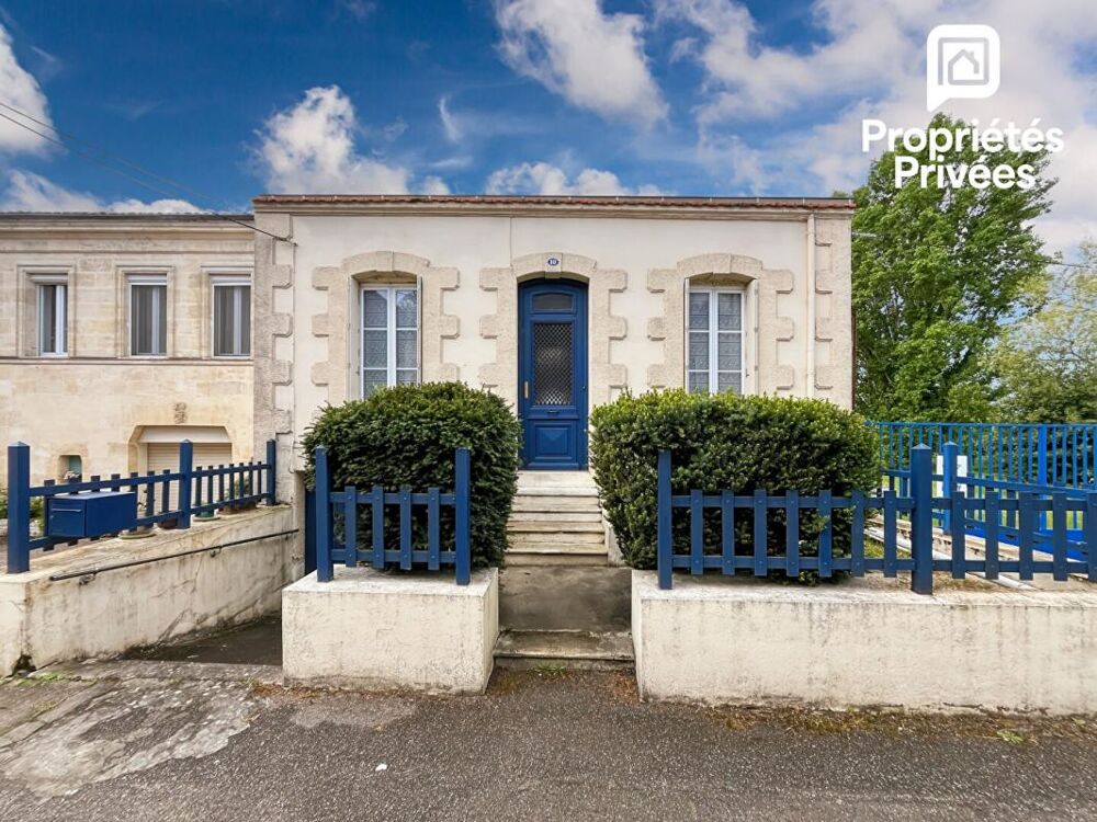 Maison de charme à Blaye avec vue estuaire, piscine et fort potentiel d'aménagement