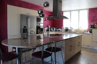  Maison � vendre 7 pi�ces 209 m�