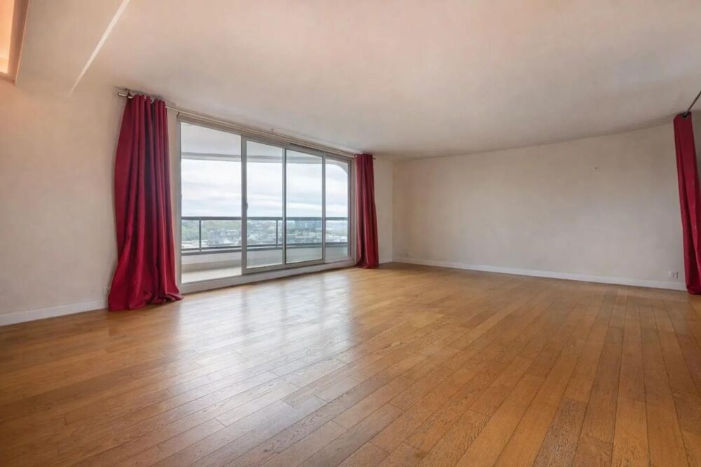 Appartement lumineux avec vue, Puteaux