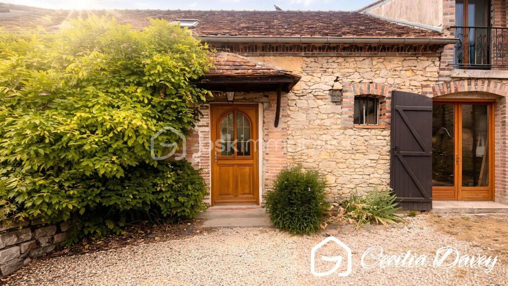 *** Nouveauté : Magnifique maison ancienne de caractère, entièrement rénovée avec goût, alliant le charme de l'ancien au confort