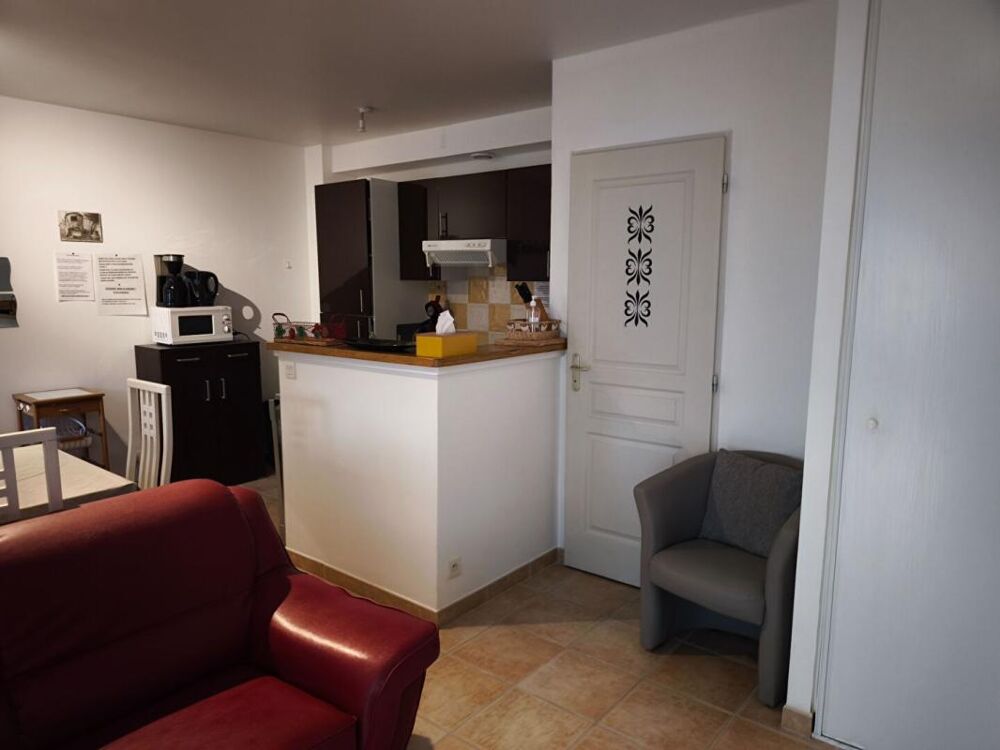 MAISON PLEINE DE CHARME A L'ISLE SUR SORGUE