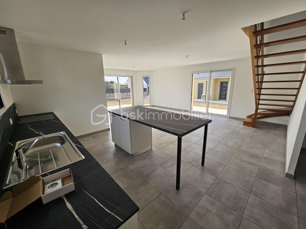 Vente Maison Maison de 132 m² / Belle opportunité Port en bessin huppain
