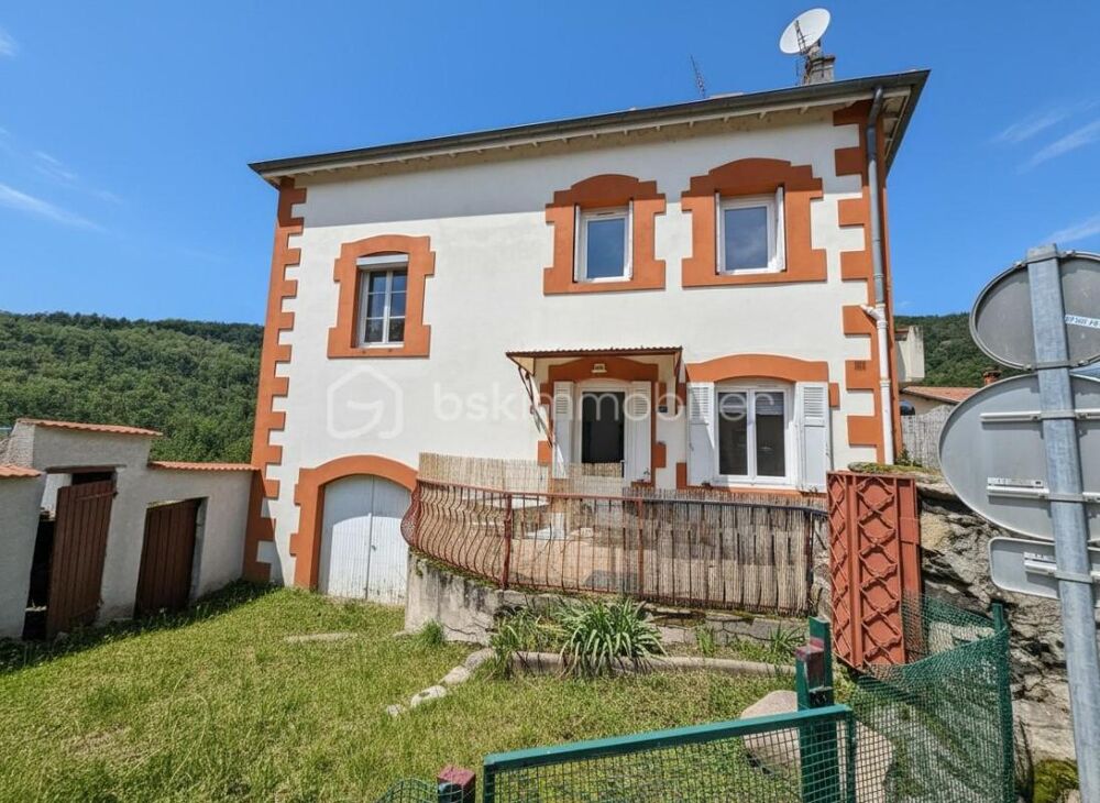 à vendre  Propriété/château Saint-Paul-en-Cornillon (42240)