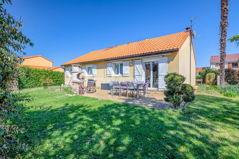 Maison de plain-pied avec 950 m² de terrain