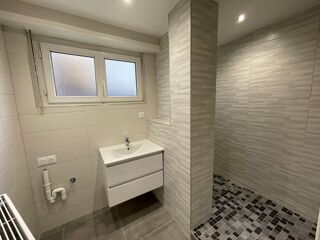  Appartement à louer 4 pièces 74 m²