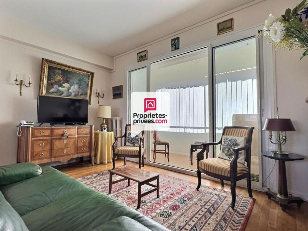 Appartement T5/6 d'env. 106 m2 en dernier étage avec 4 ch. et cave dans secteur prisé sur PERIGUEUX (24000)