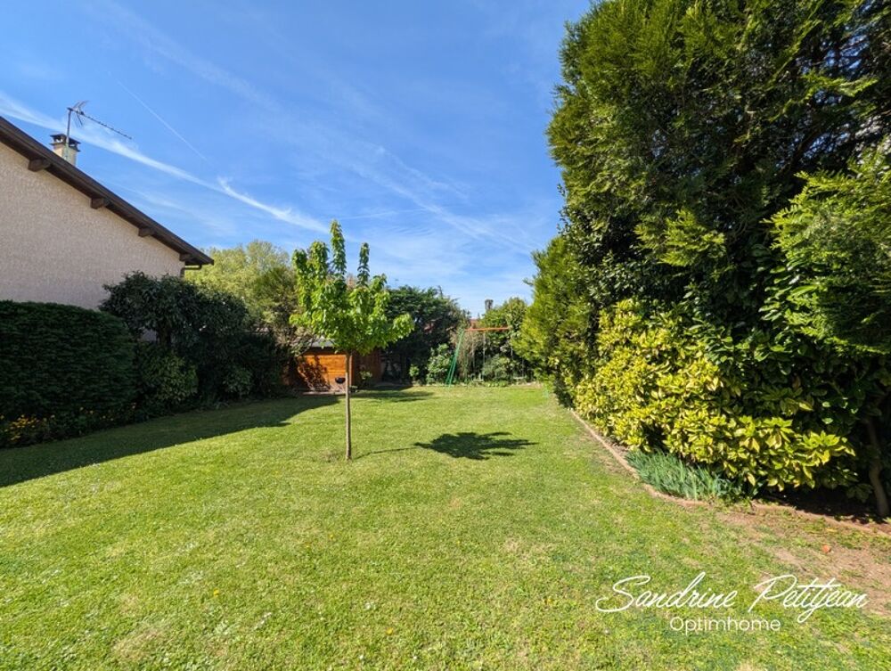 Maison à vendre 94 m² - 5 pièces - parcelle 469 m² - Vaulx en Velin Secteur Rize