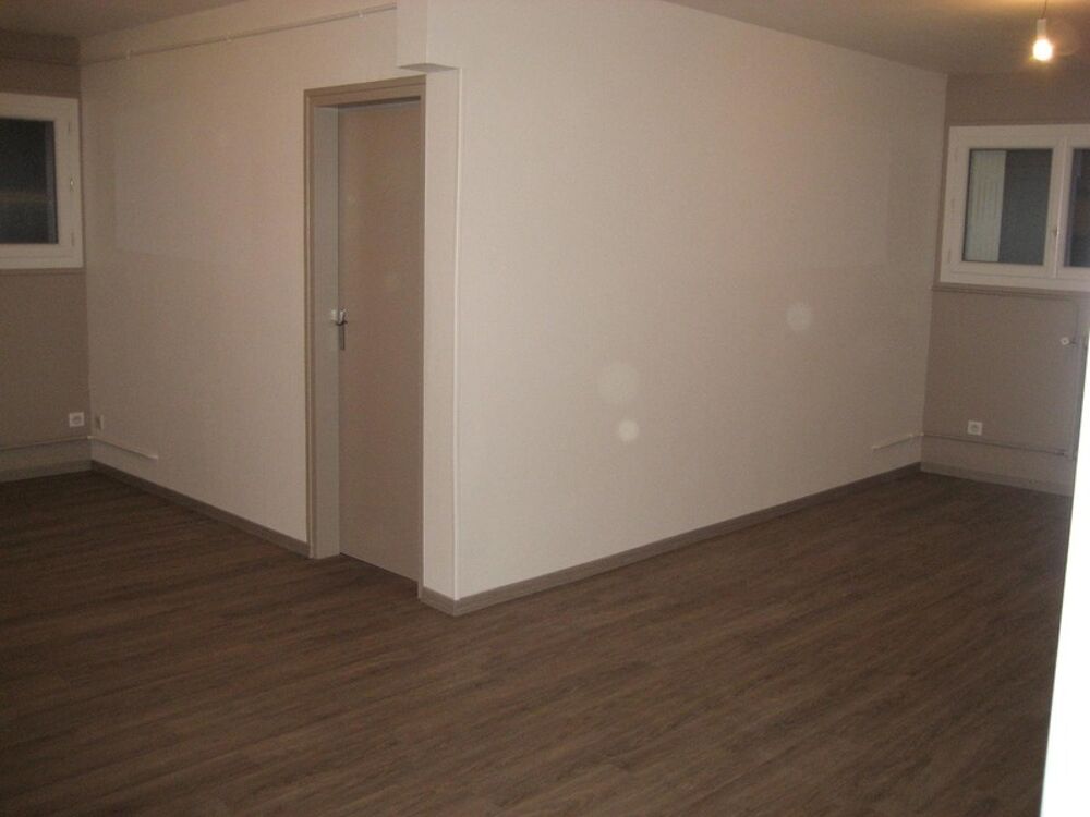 Vente Appartement EN EXCLUSIVITE 2 appartements vendus loués avec 2 places parking Centre-ville de Guéret, Excellente rentabilité 71 000 € Gueret
