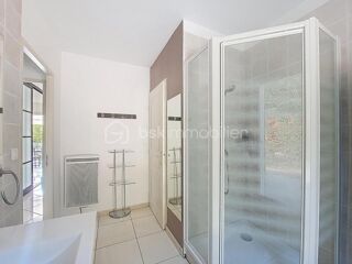  Villa � vendre 8 pi�ces 230 m�