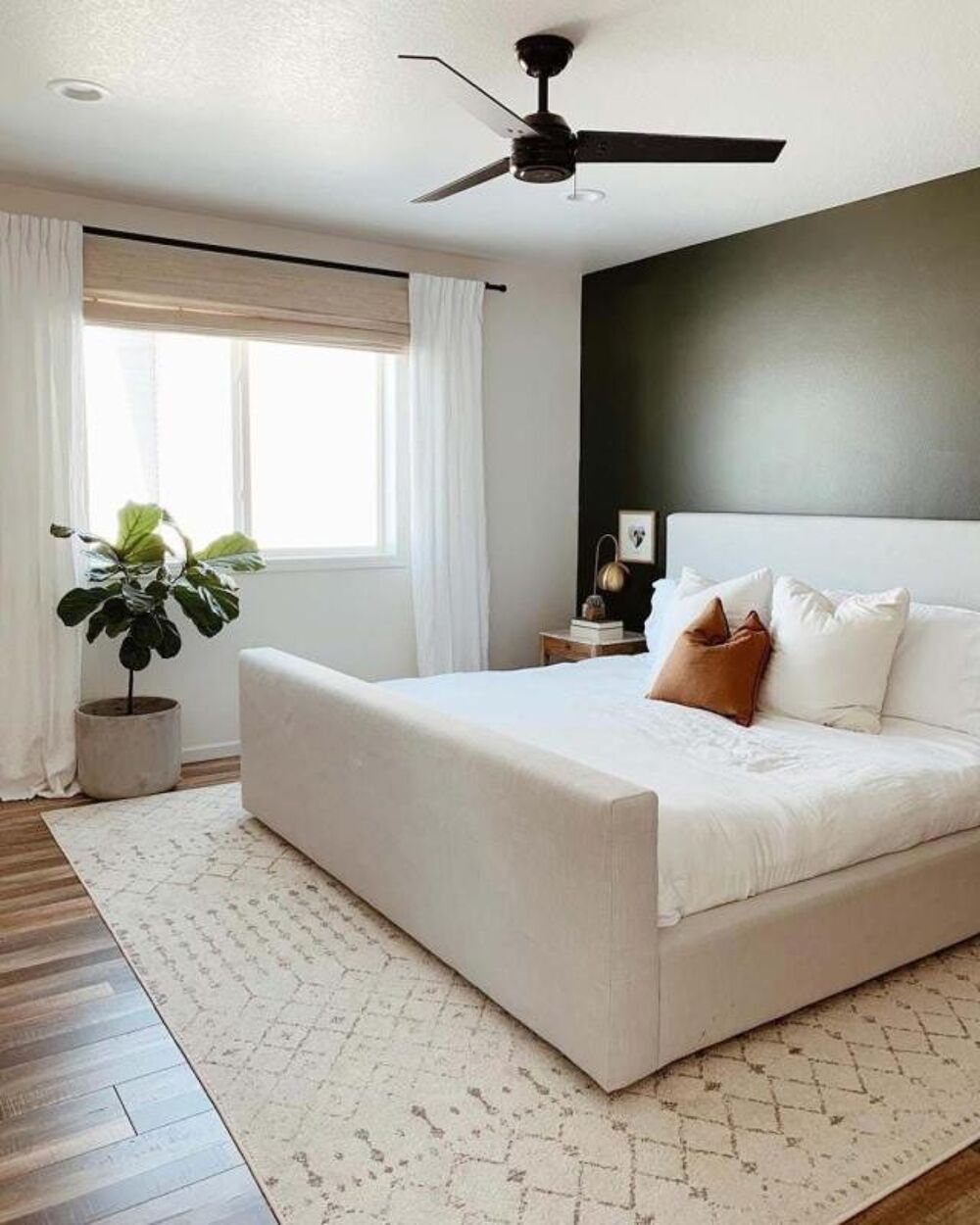 3 PIÈCES de 77m² + PKG(s)