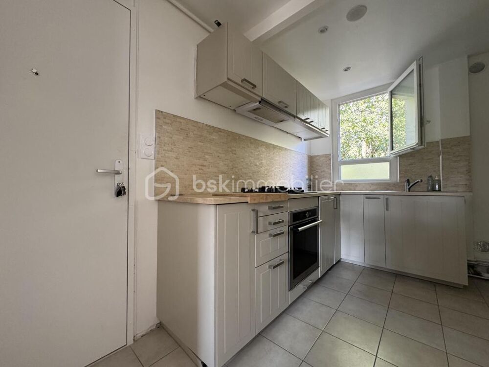 Appartement lumineux de 2 pièces avec box et cave  Sainte-Geneviève-des-Bois