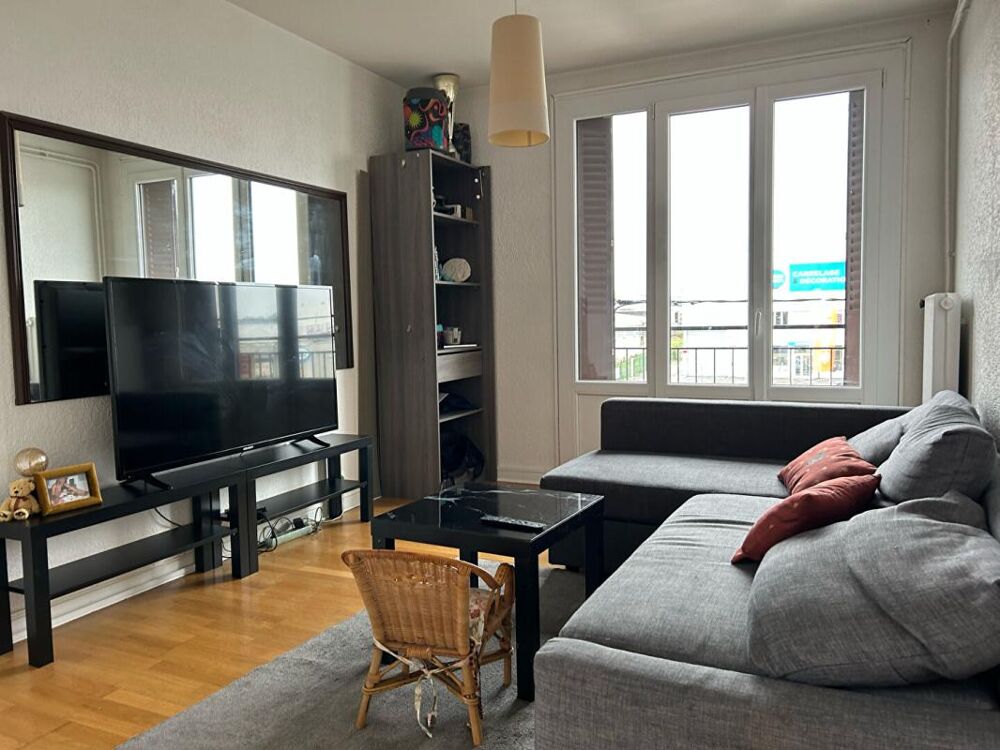 Vente Appartement ROANNE Appartement 4 pièces avec balcons et cave Roanne