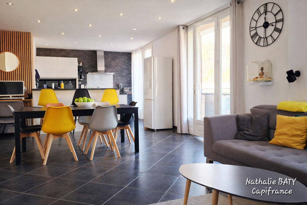 Sous Offre - Belle opportunité - À 15 minutes du lac dAnnecy - Appartement lumineux de 81m² avec grande pièce de vie et faibles