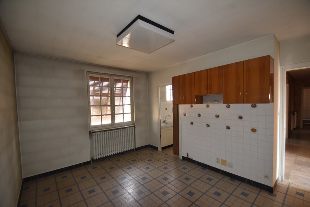 LA CLAYETTE - maison 156m² - avec entrepôt de 210m² sur terrain 3930m²