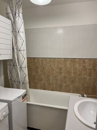  Appartement à louer 2 pièces 45 m²
