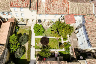  Immeuble à vendre 15 + pièces 354 m²