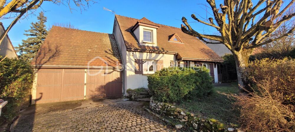 Maison familiale de 5 chambres au calme avec jardin et piscine