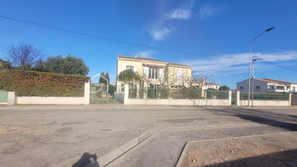 � vendre  Propri�t�/ch�teau M�ze (34140)