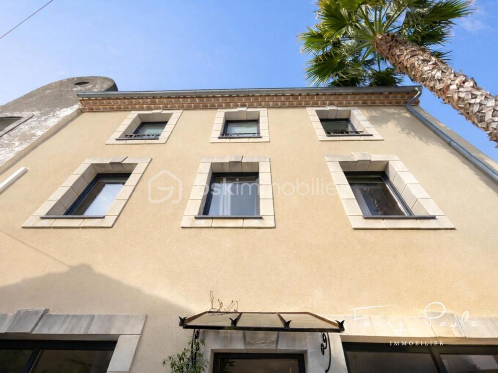 EXCLUSIVITÉ  PUIMISSON  Maison d'artisan 132 m²  Cour et terrasse tropézienne