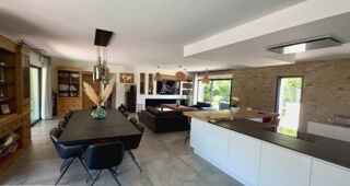  Maison à vendre 8 pièces 266 m²