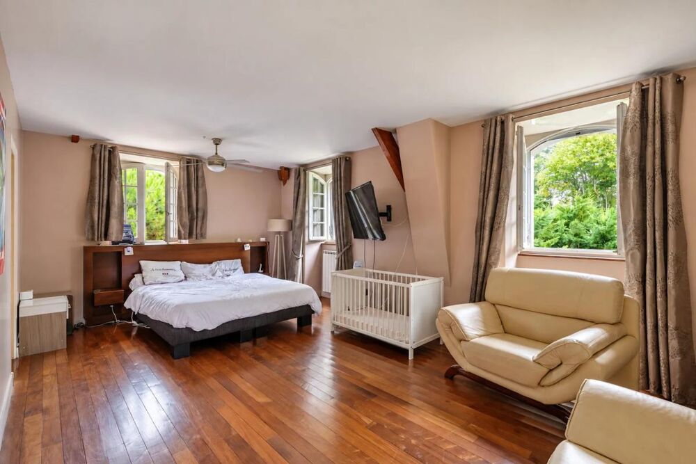 à vendre  Propriété/château Galluis (78490)
