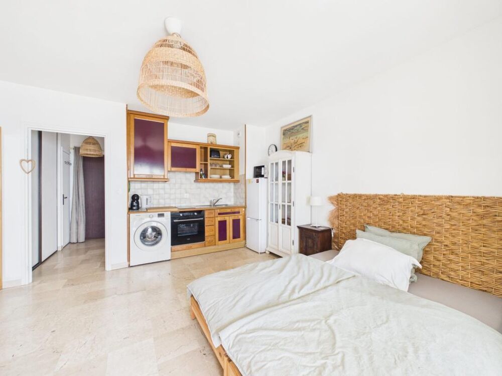 Vente Appartement VENTE F1 AVEC TERRASSE ET VUE MER PLACE MIOT Ajaccio