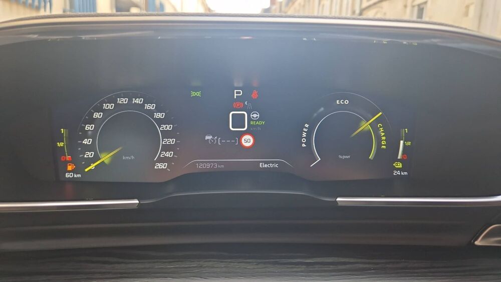 508 SW II 1.6 PureTech PSE 360 Hybrid4 4WD EAT8 - Automatique Entre 2022 occasion 58000 Nevers