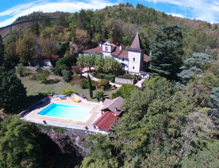  Proprit/chteau  vendre 12 pices 400 m