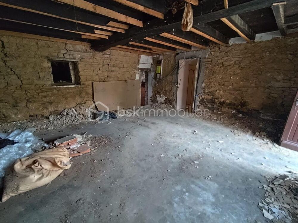 Vente Propriété/Château Maison Pierre avec dépendances à restaurer Juvigne