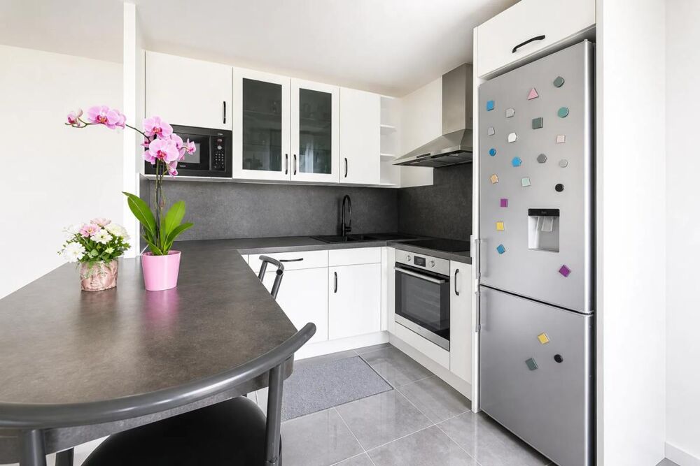 Vente Duplex/Triplex Duplex lumineux 4 pièces à Stains avec extérieurs Stains