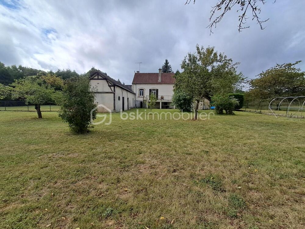 Maison 95 M2 vivable de plain-pied + dépendances sur terrain de plus de 25à0M2 clos 1 h Charles de Gaulle