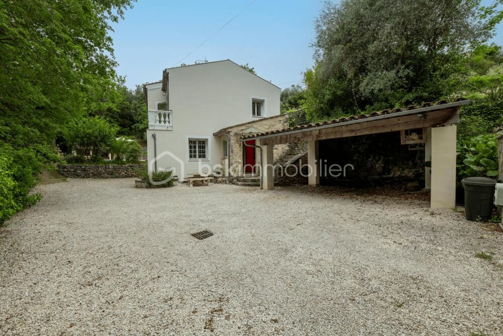 � vendre  Maison Gatti�res (06510)